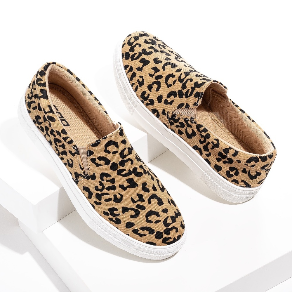 Sand Leopard Cushioned Insole Slip On Sneakers - Picture 2 of 3